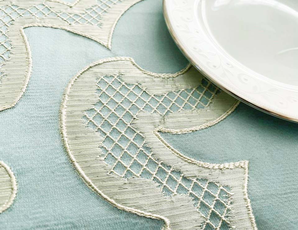 Seafoam Lace Elegance